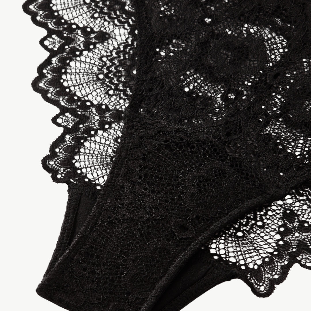 Understatement Lace Period Cheeky